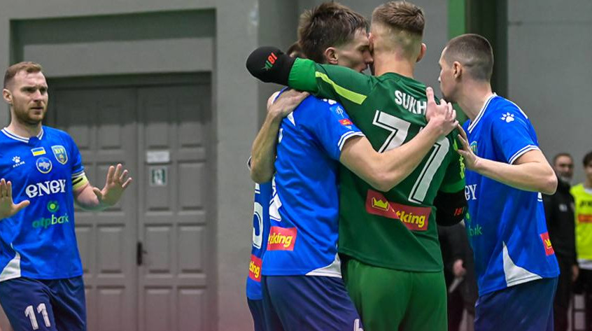 ХИТ разгромил Ураган и закрепился во главе турнирной таблицы Экстра-лиги