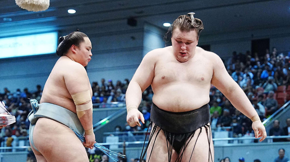 Є ризик отримати маке-коші: сумоїсти Аонішікі та Шіші поступилися на турнірі Haru Basho