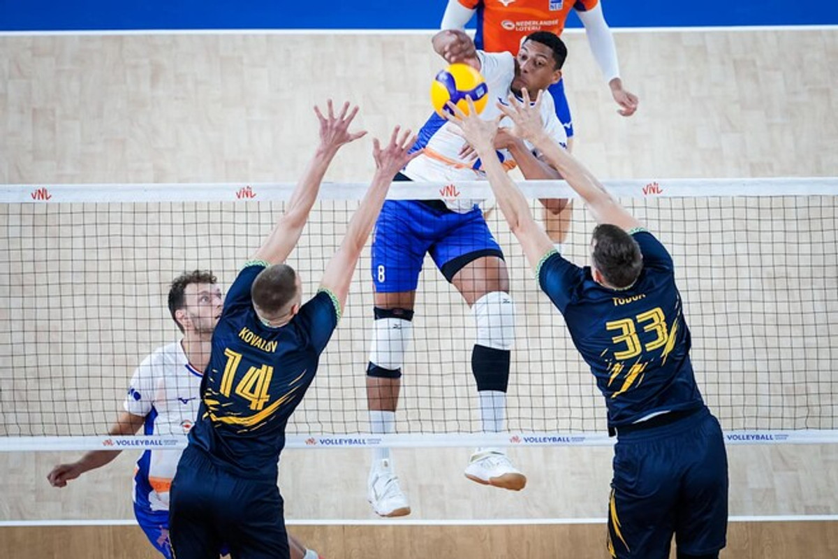 Ілля Ковальов та Валерій Тодуа на блоці