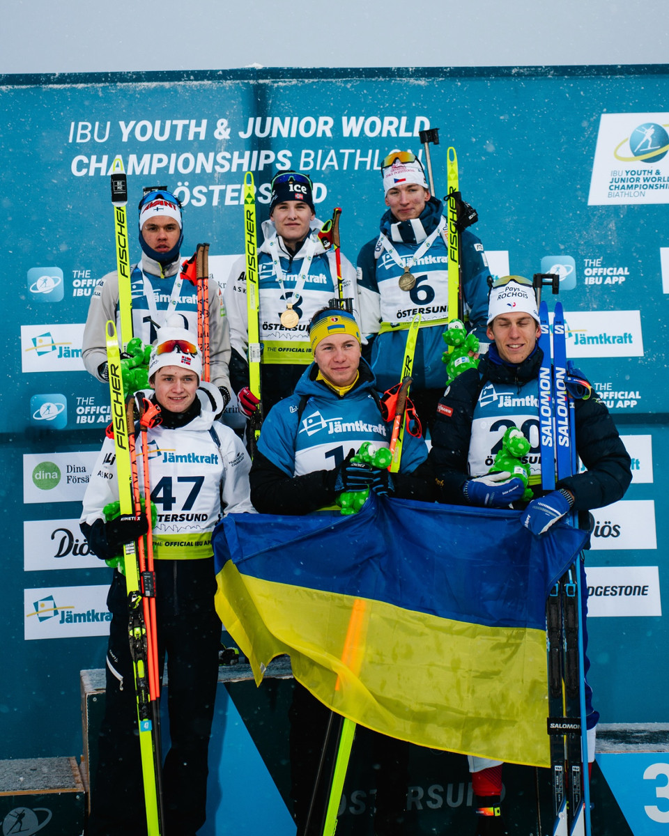 Богдан Борковський на квітковій церемонії за підсумками масстарті