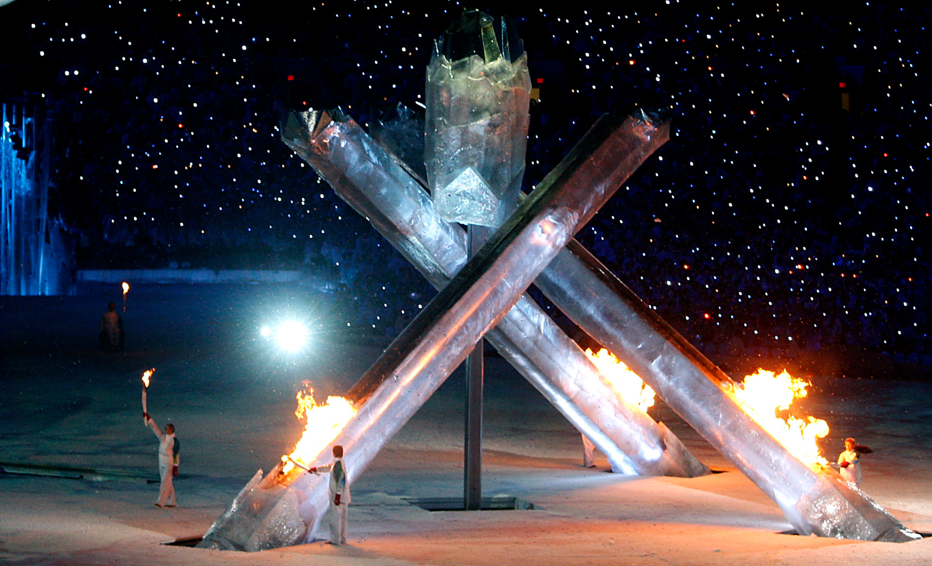 Запалення олімпійського факела у Ванкувері-2010