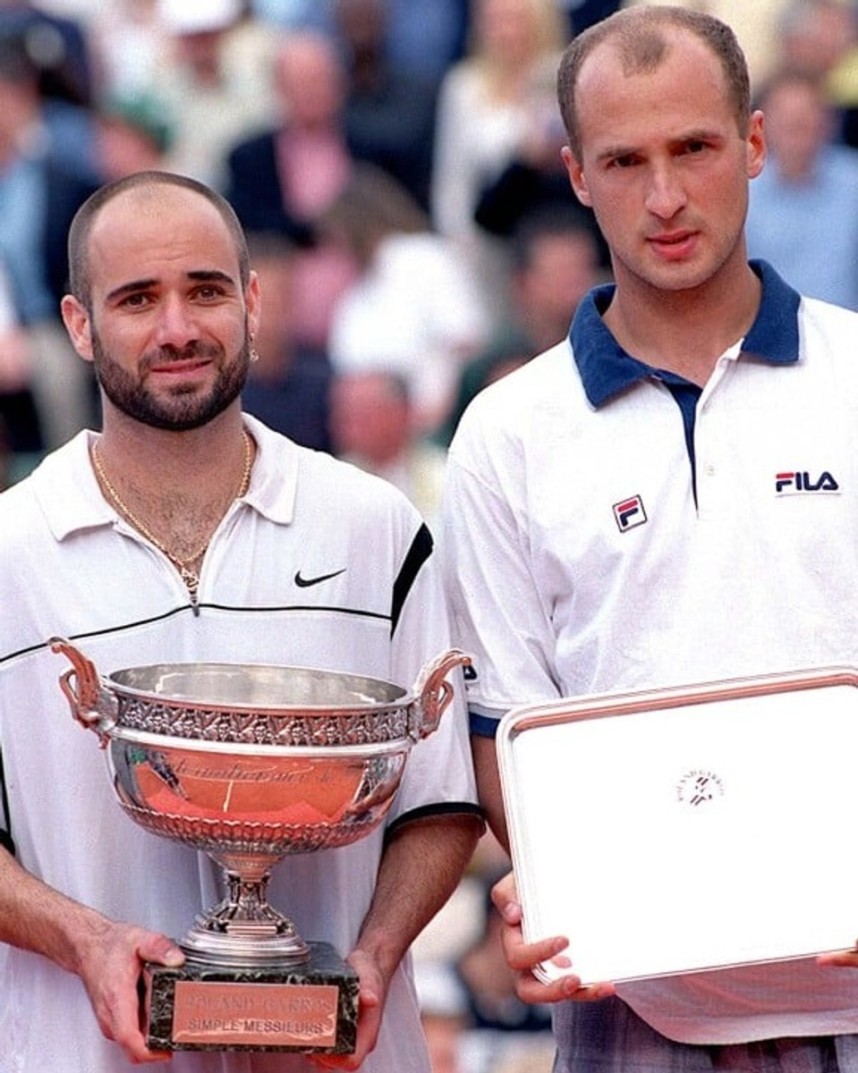 Андре Агассі та Андрій Медведєв після фіналу Ролан Гаррос 1999