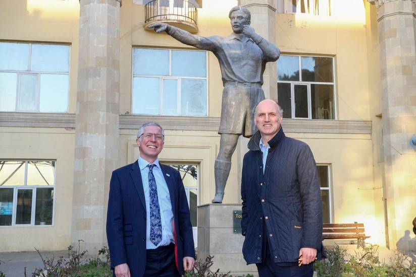 Монумент Тофіку Бахрамову в Баку, report.az