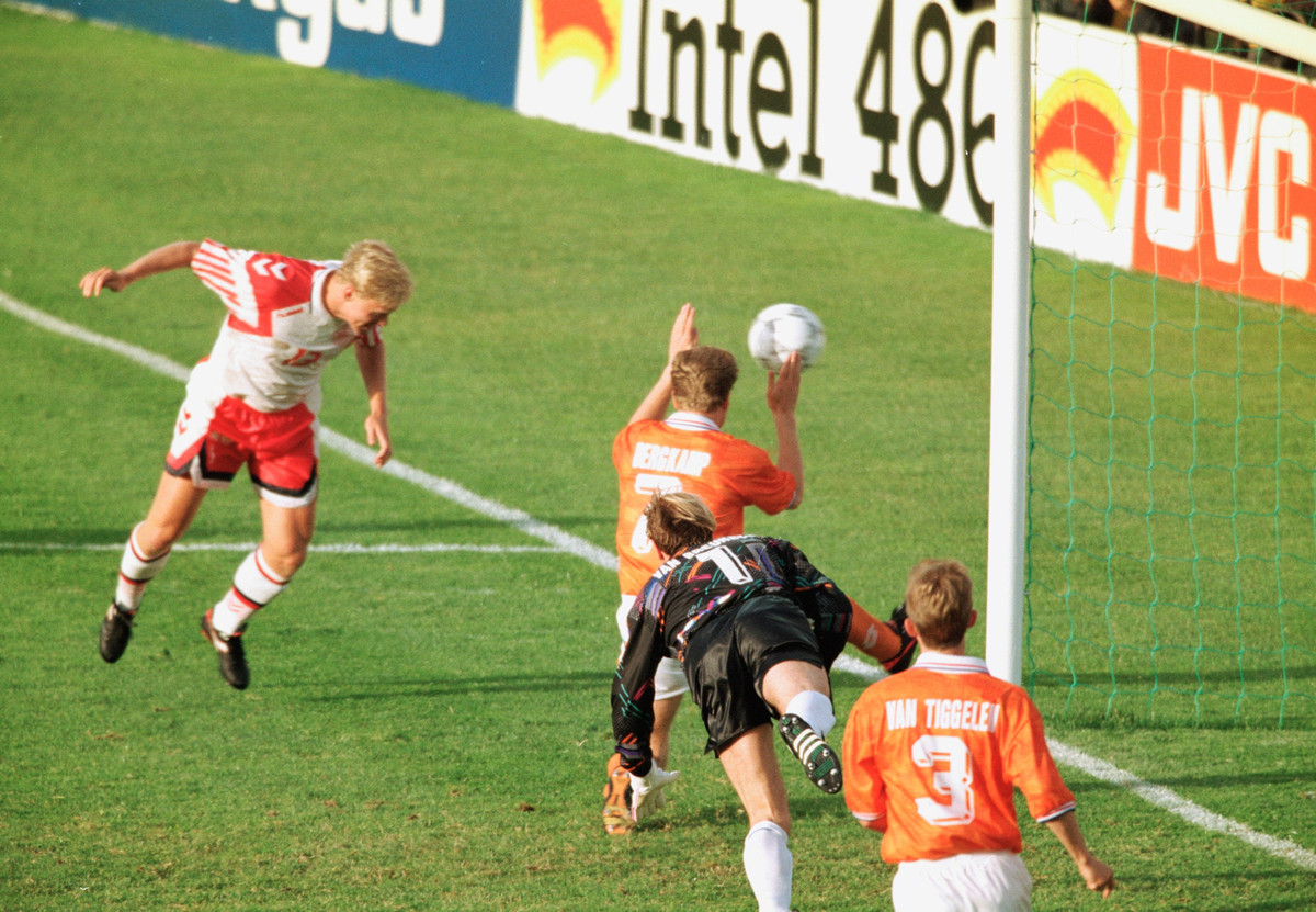 Гол Генріка Ларсена в півфіналі Євро-1992