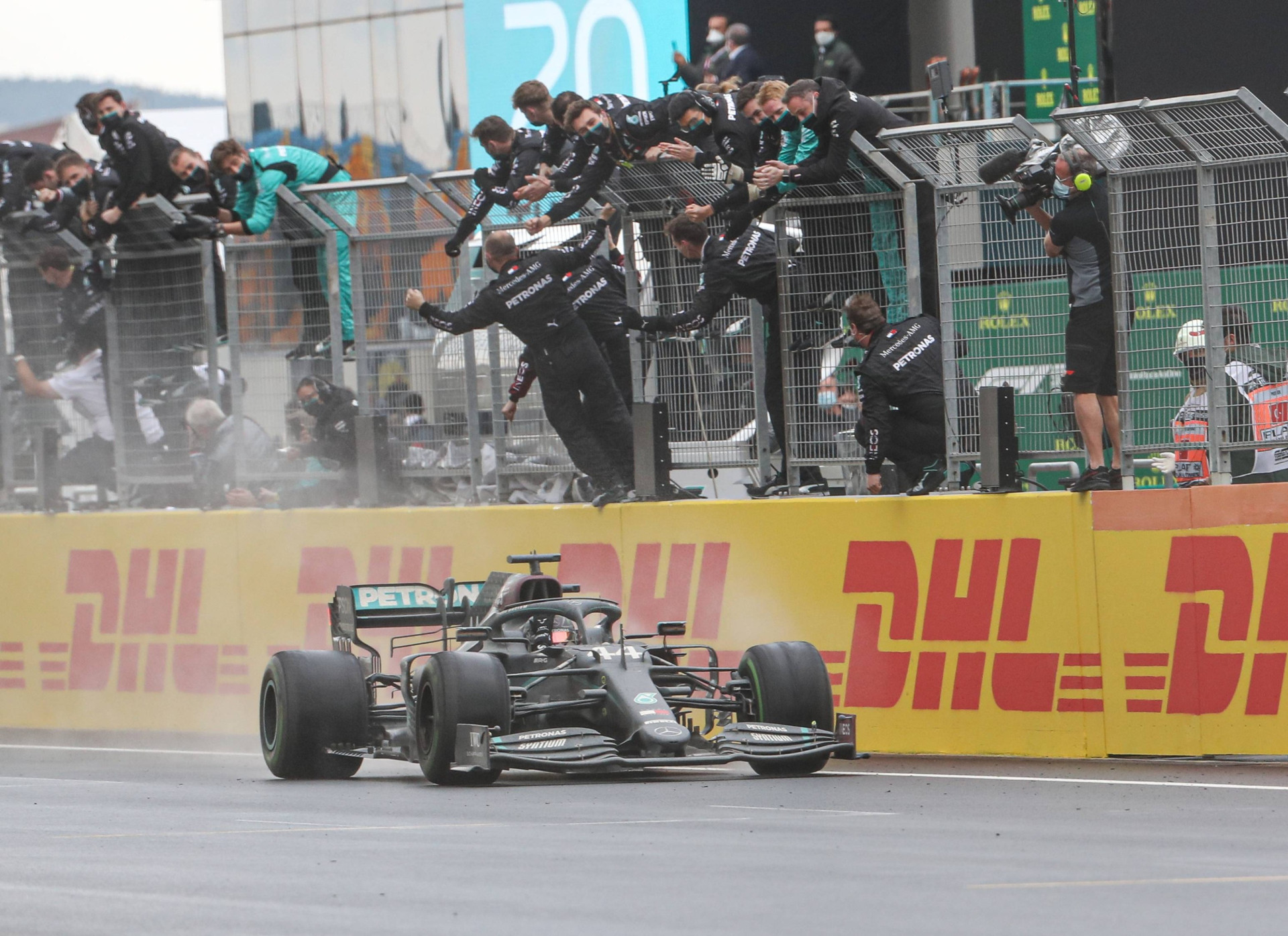 Льюїс Гамільтон перемагає на Гран-прі Туреччини 2020