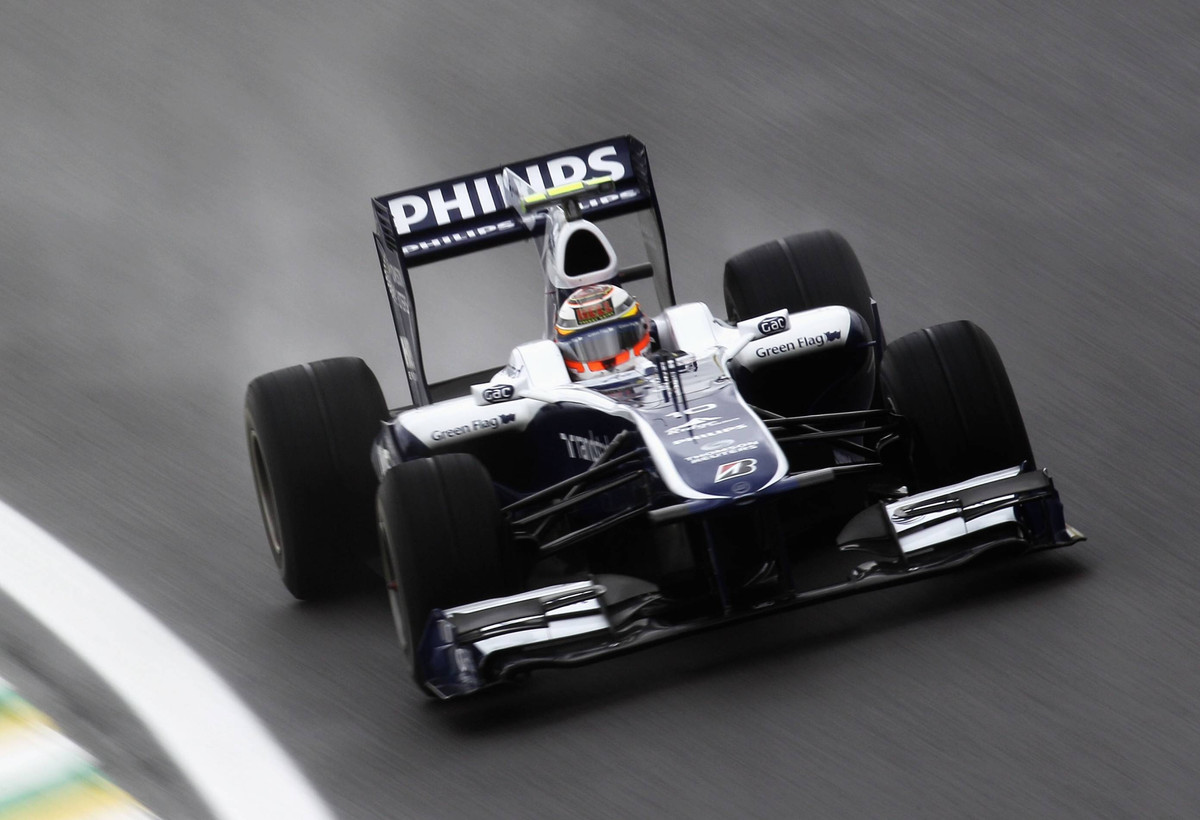 Нико Хюлькенберг добывает поул в дождевой квалификации к Гран-при Бразилии 2010