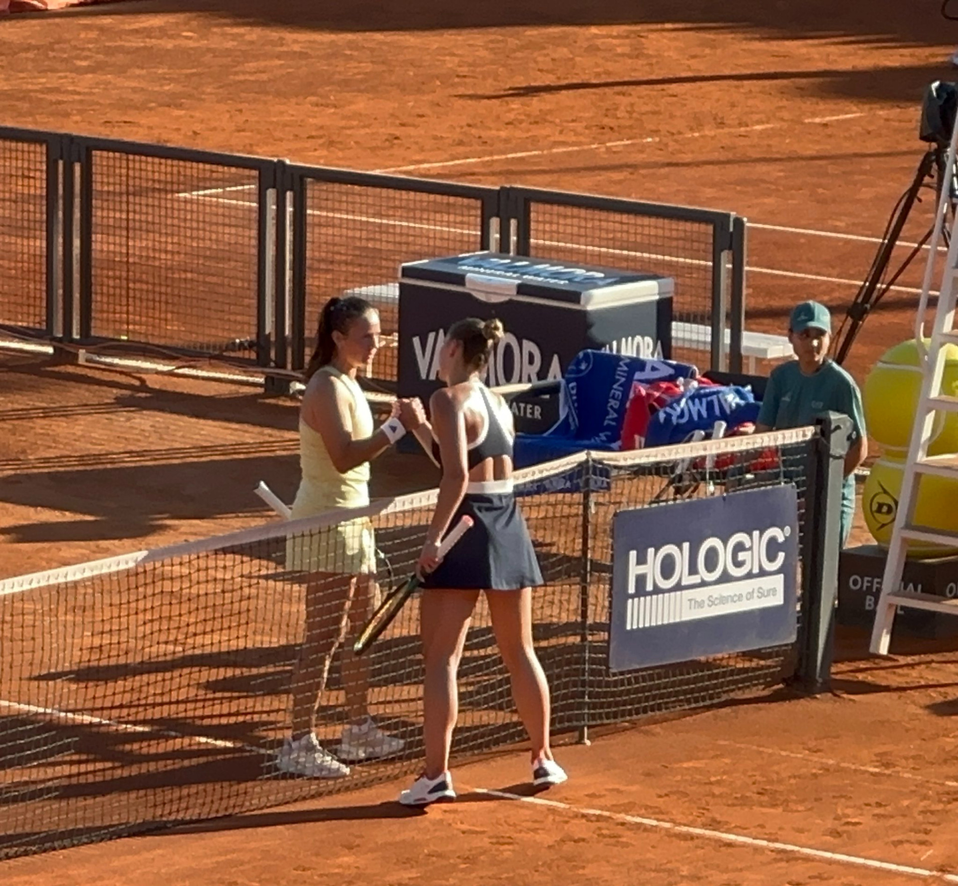 Марта Костюк (праворуч) і Дар'я Касаткіна