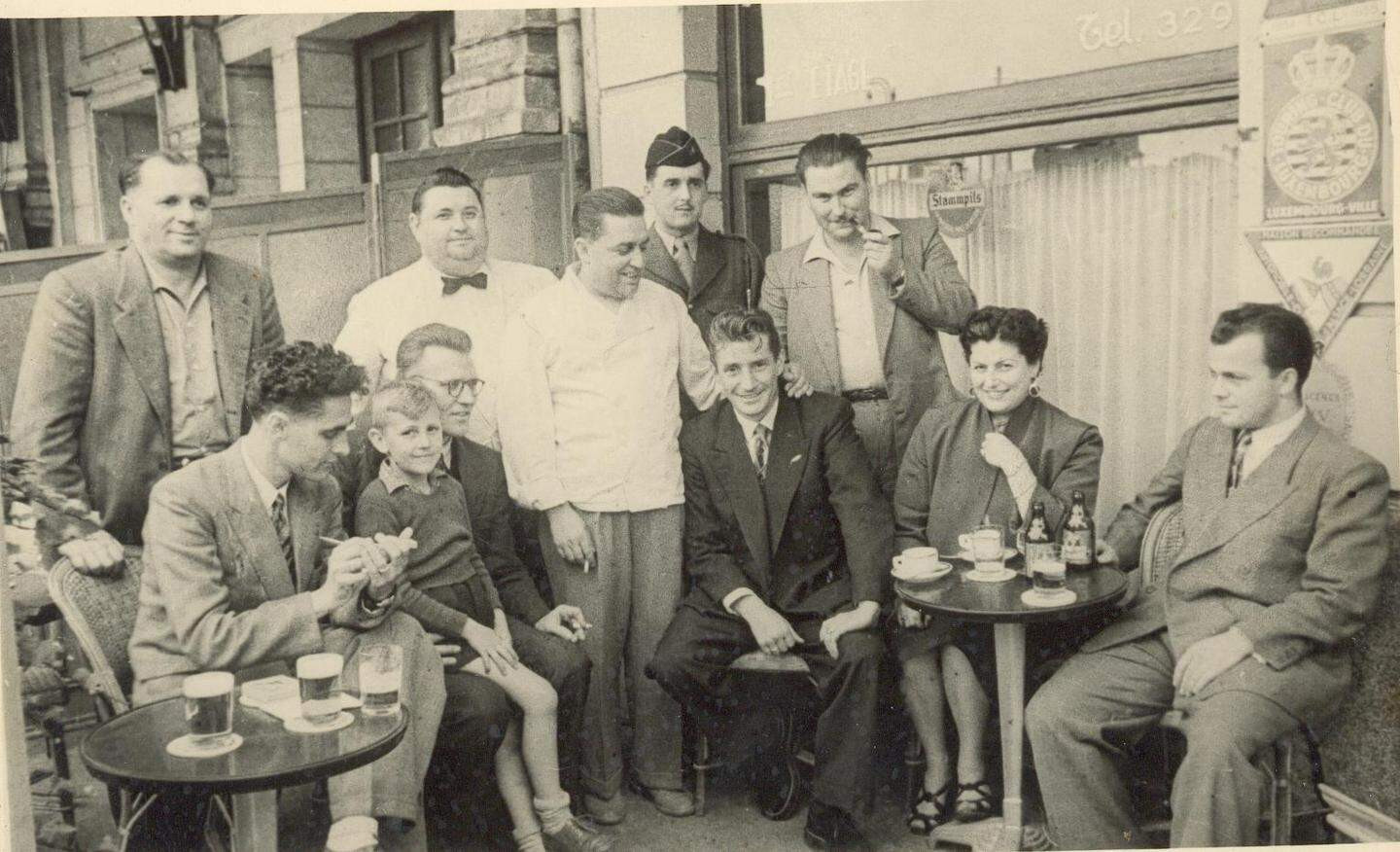 Фріц Вальтер (посередині) у Франції, 1943 рік, virgule.lu