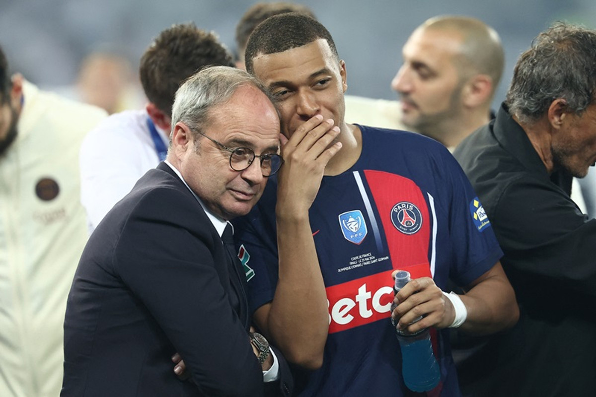 Луїш Кампуш і Кіліан Мбаппе, Getty Images