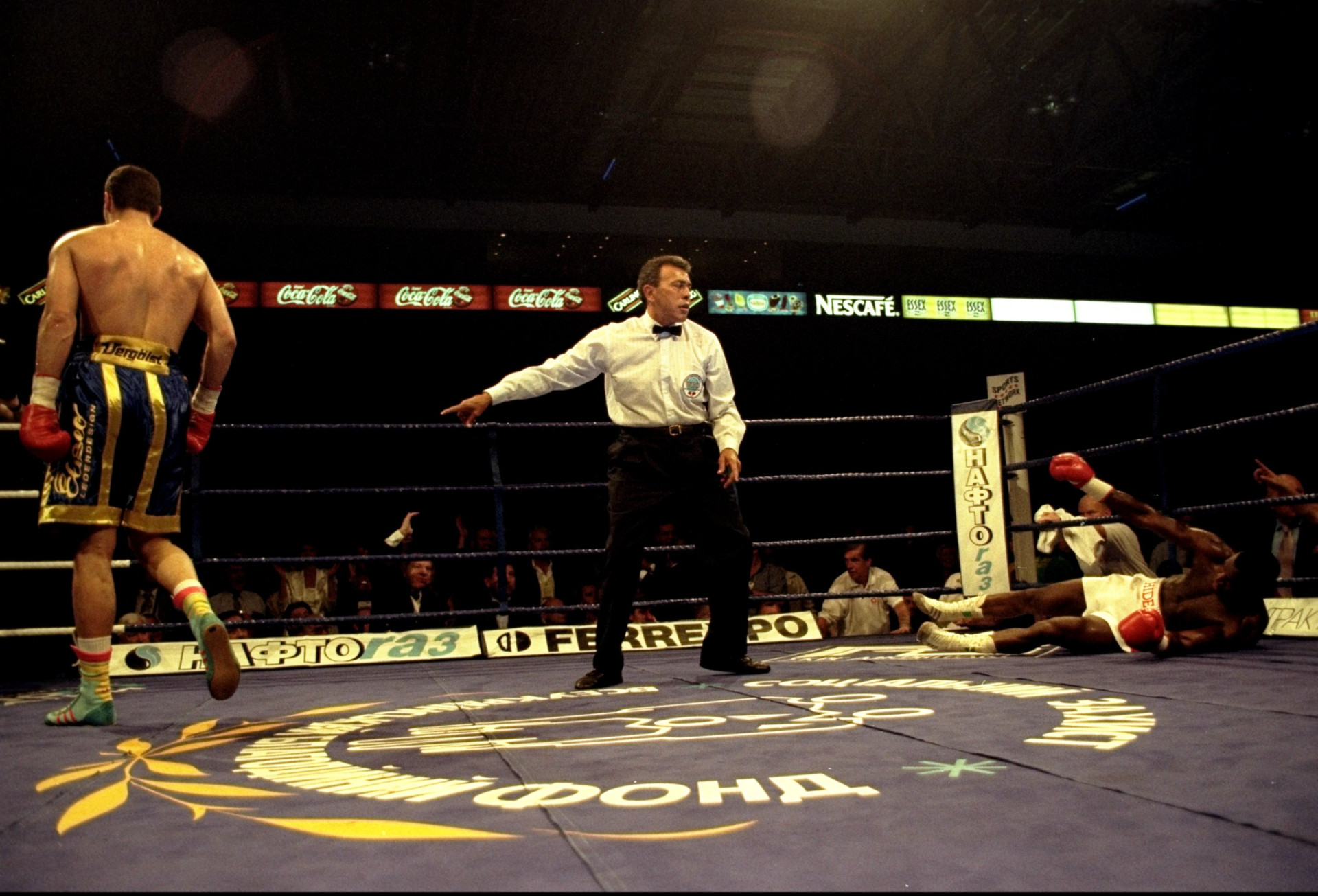 Віталій Кличко відправляє Гербі Гайда в нокдаун