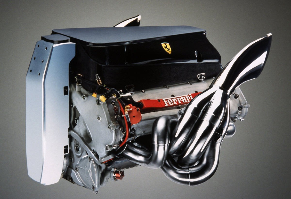 Двигун Ferrari 051 3,0 V10, який встановлювали на Ferrari F2002