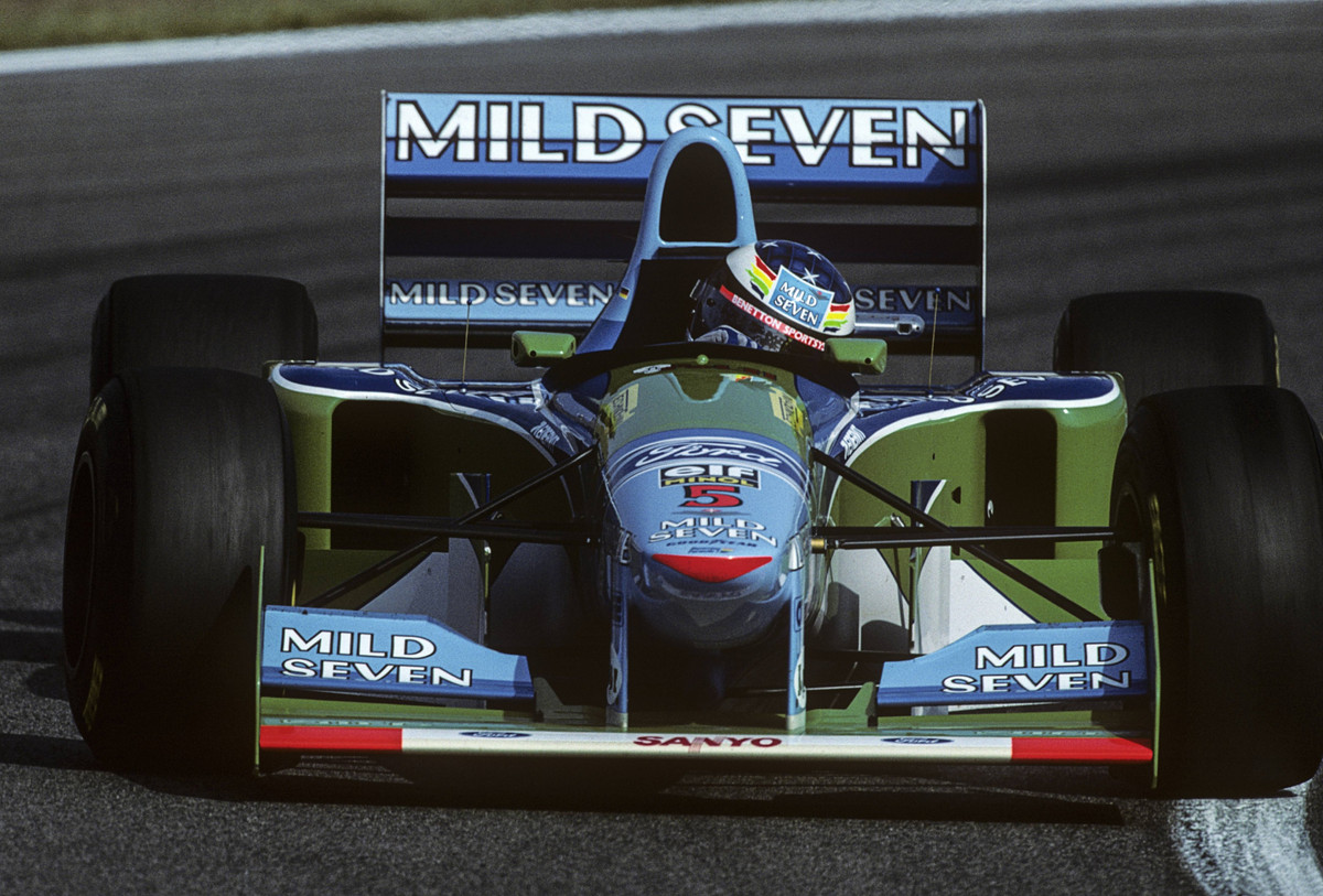 Міхаель Шумахер кульгає на п'ятій передачі на Гран-прі Іспанії 1994 року