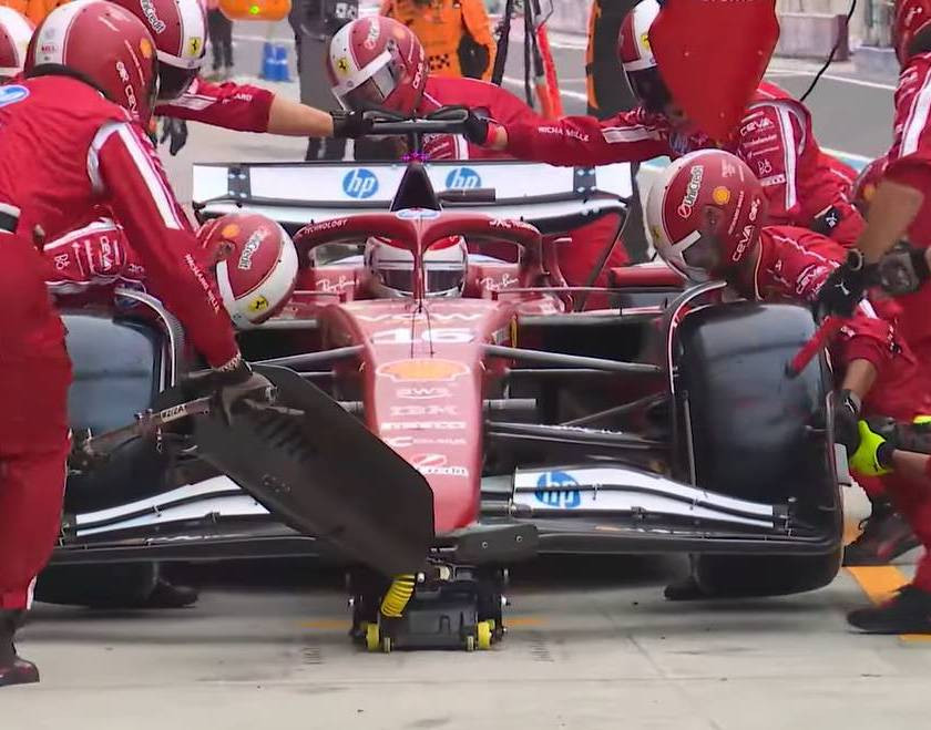 Стратегическая ошибка Феррари: второй пит-стоп Шарля Леклера