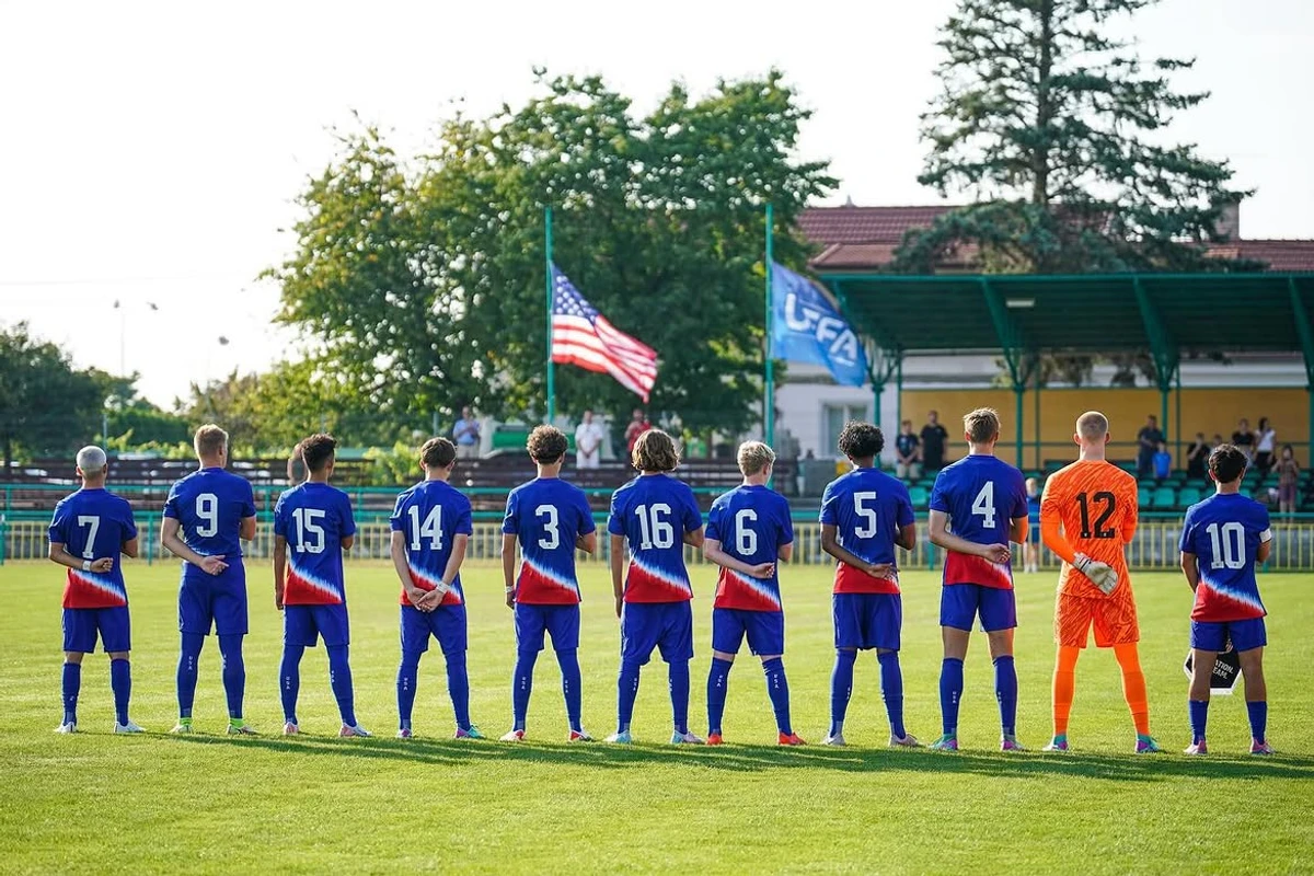 Віталій Глют у збірній США (№14)