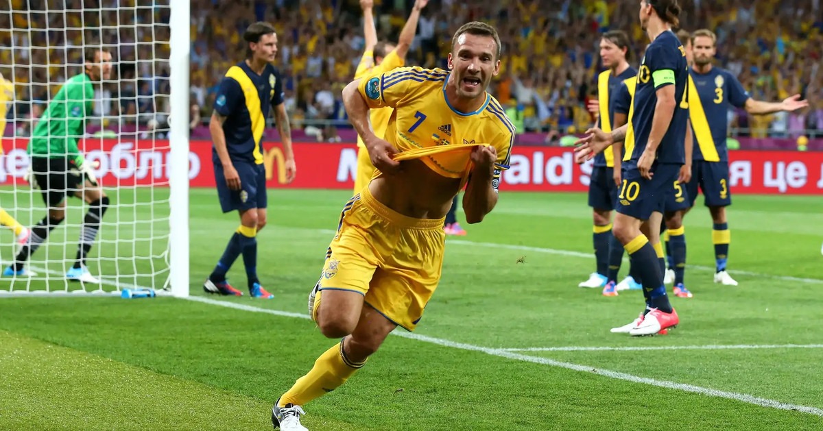 Андрій Шевченко святкує гол у ворота збірної Швеції на Євро-2012