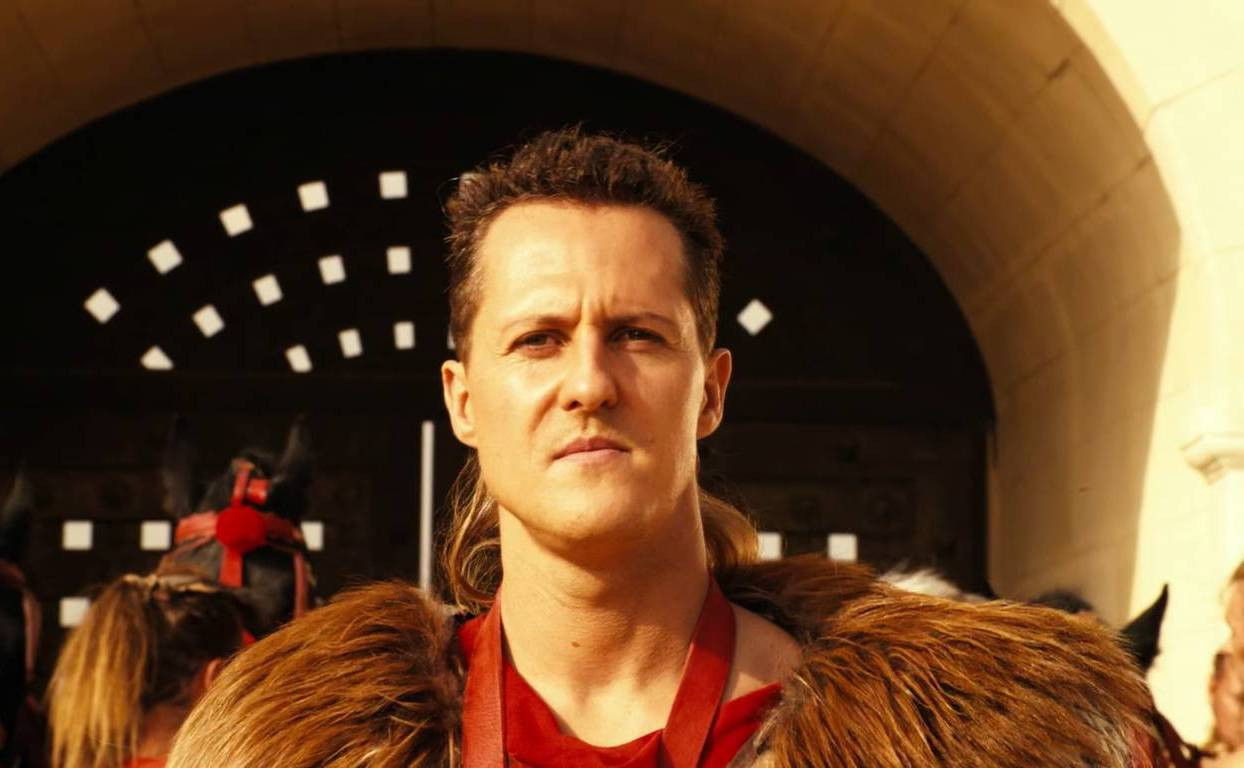 Михаэль Шумахер в роли Шумикса