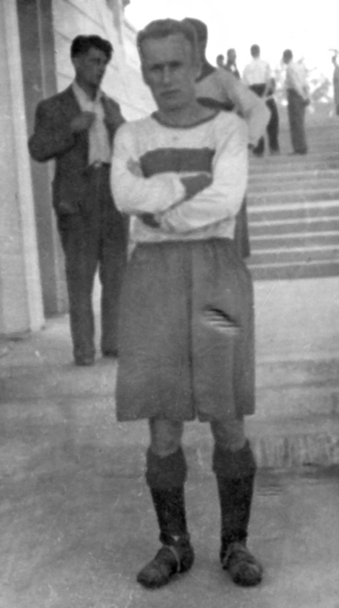 Кінець 1930-х років. Форвард київського Динамо Костянтин ЩЕГОЦЬКИЙ