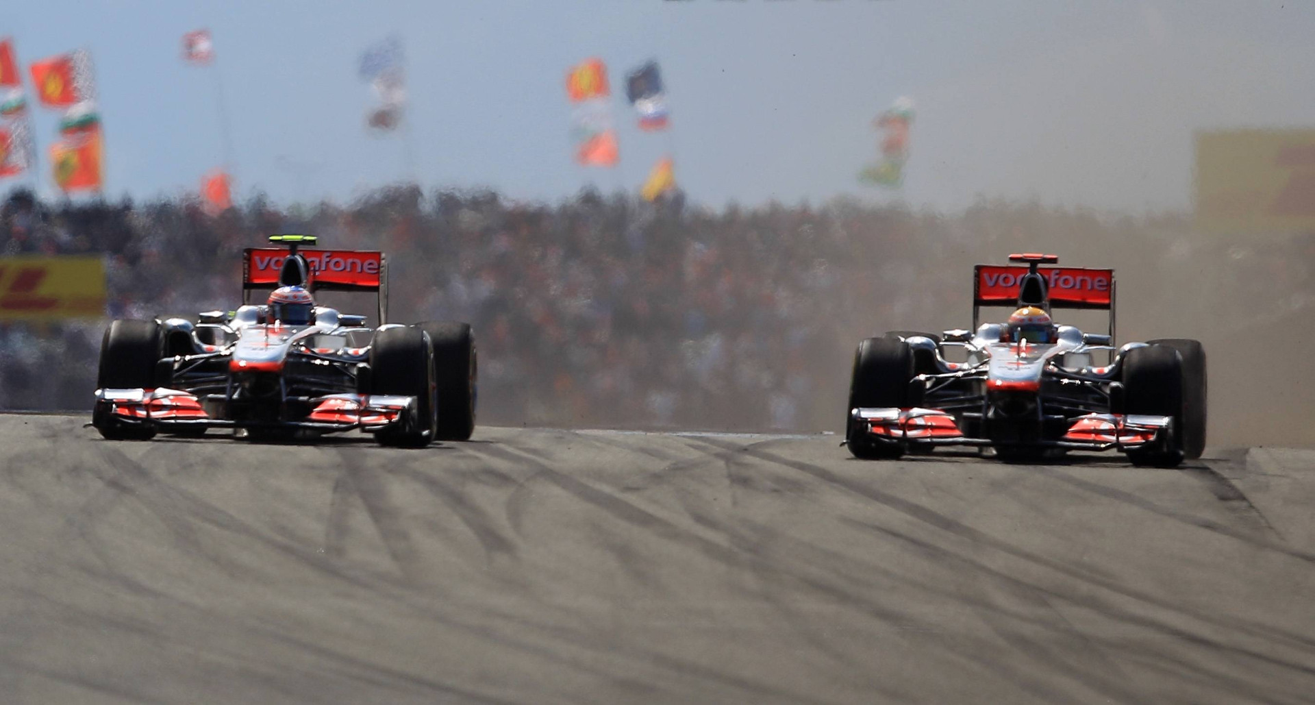 Дженсон Баттон и Льюис Хамильтон на Гран-при Турции 2011