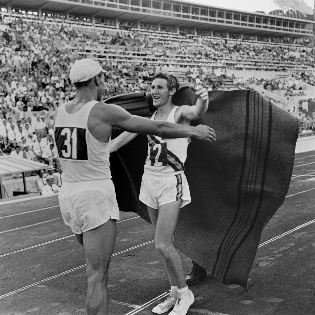 Володимир Голубничий (31) та австралієць Ноель Фрімен (2) –чемпіон і срібний призери ОІ в Римі-1960