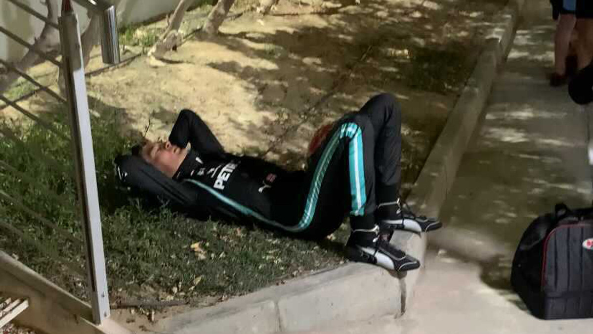 Знесилений Джордж Расселл після Гран-прі Сахіра 2020