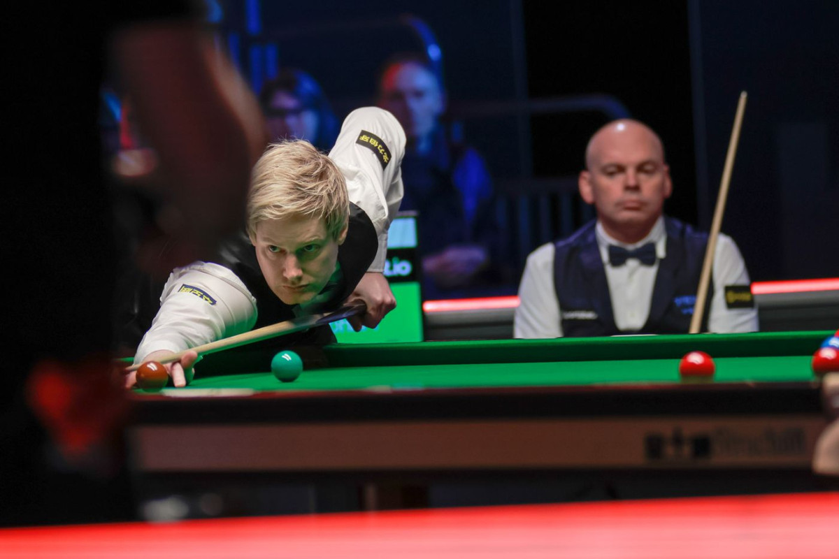 Нил Робертсон