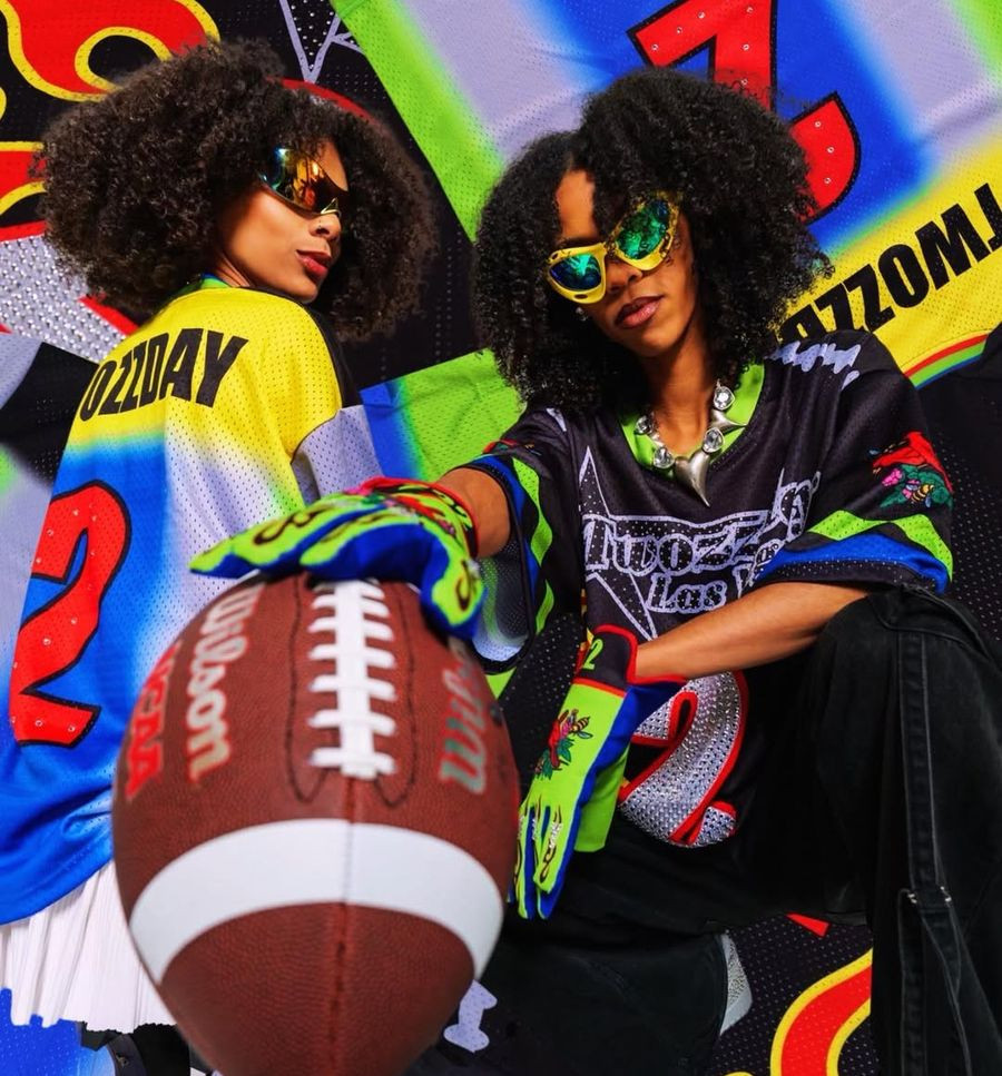 Вашти Каннингем (с мячом в руке)