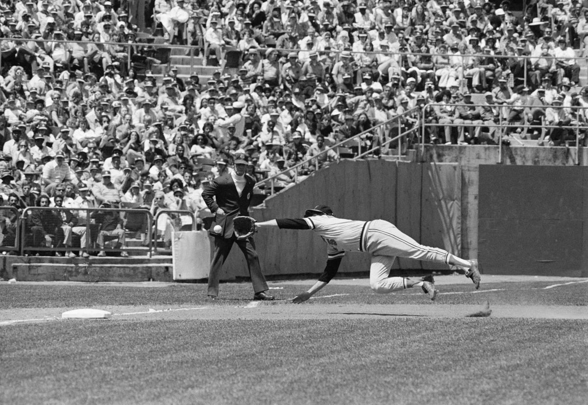 Нестор Чилак судить чергову гру MLB