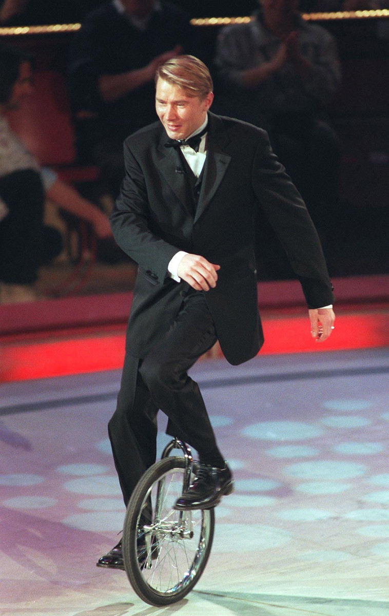 Міка Хаккінен на цирковому моноколесі
