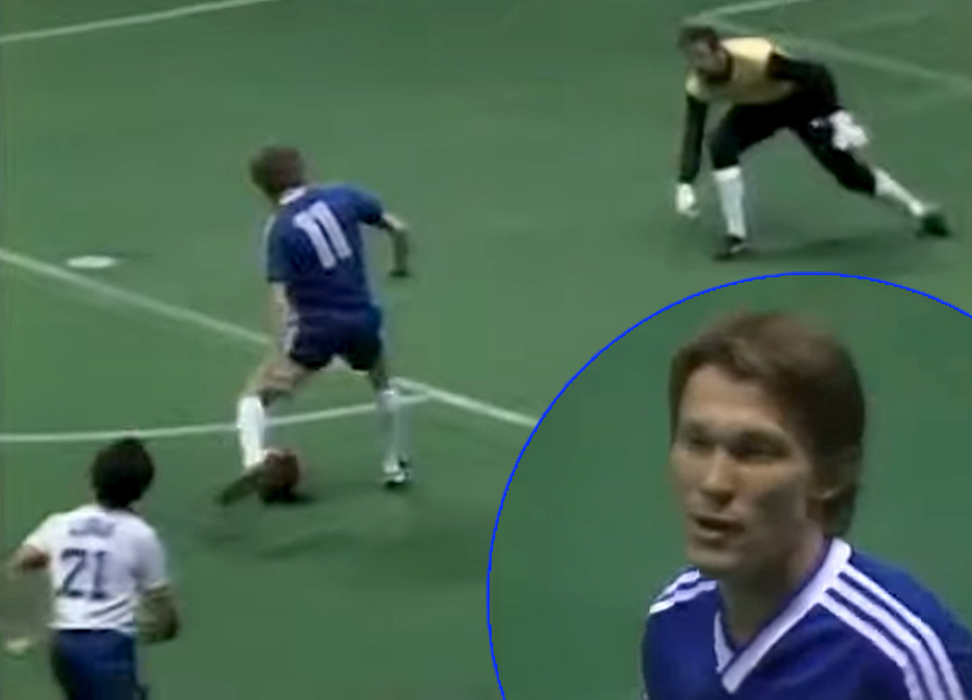 Олег Блохін атакує ворота Сокерз (стоп-кадр трансляції матчу)