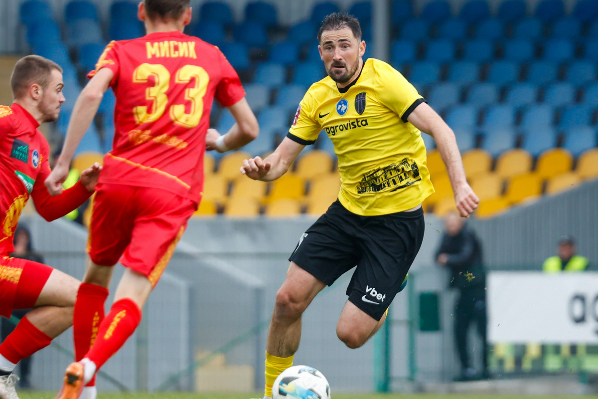 Іван Калюжний у матчі УПЛ проти Інгульця