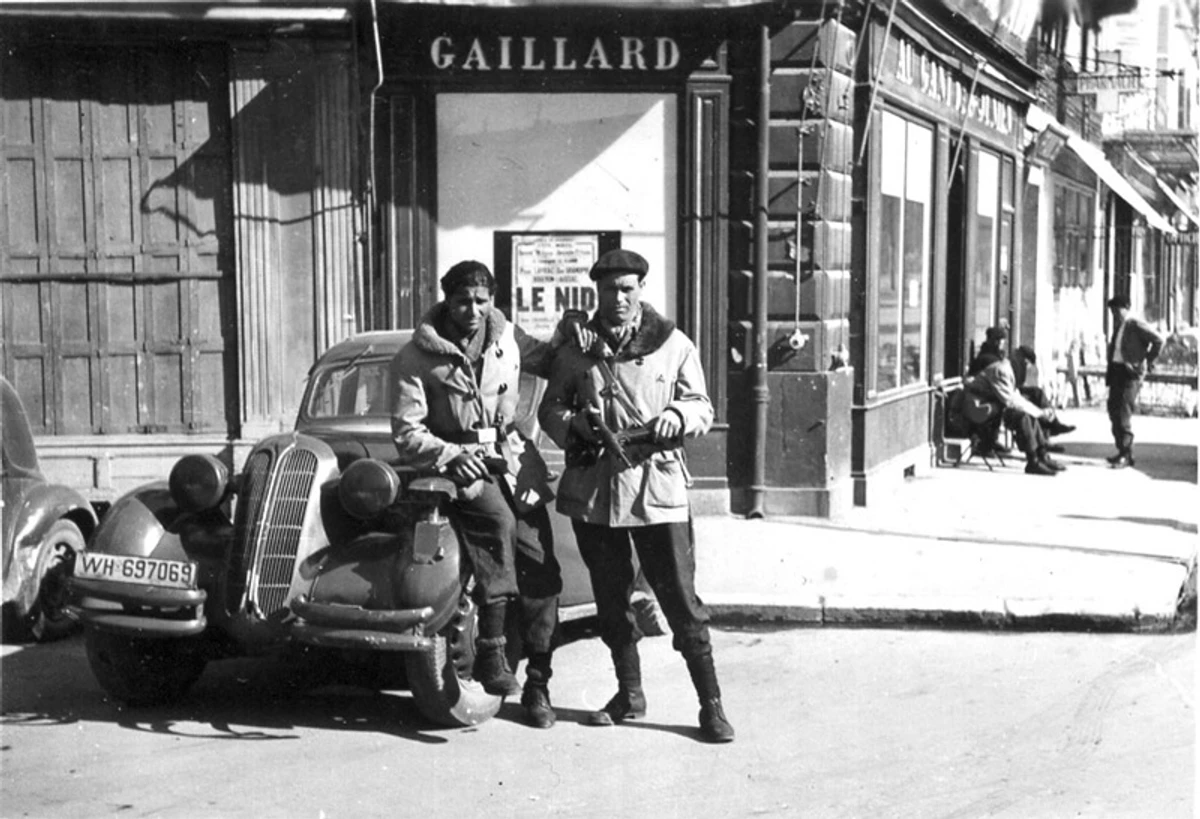 У BNA були свої особливі мундири, robertpike.co.uk