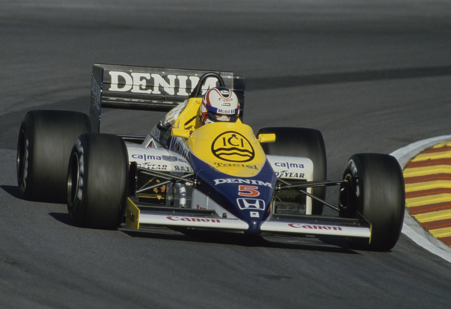 Найджел Менселл мчить до своєї першої перемоги на Гран-прі Європи 1985 року