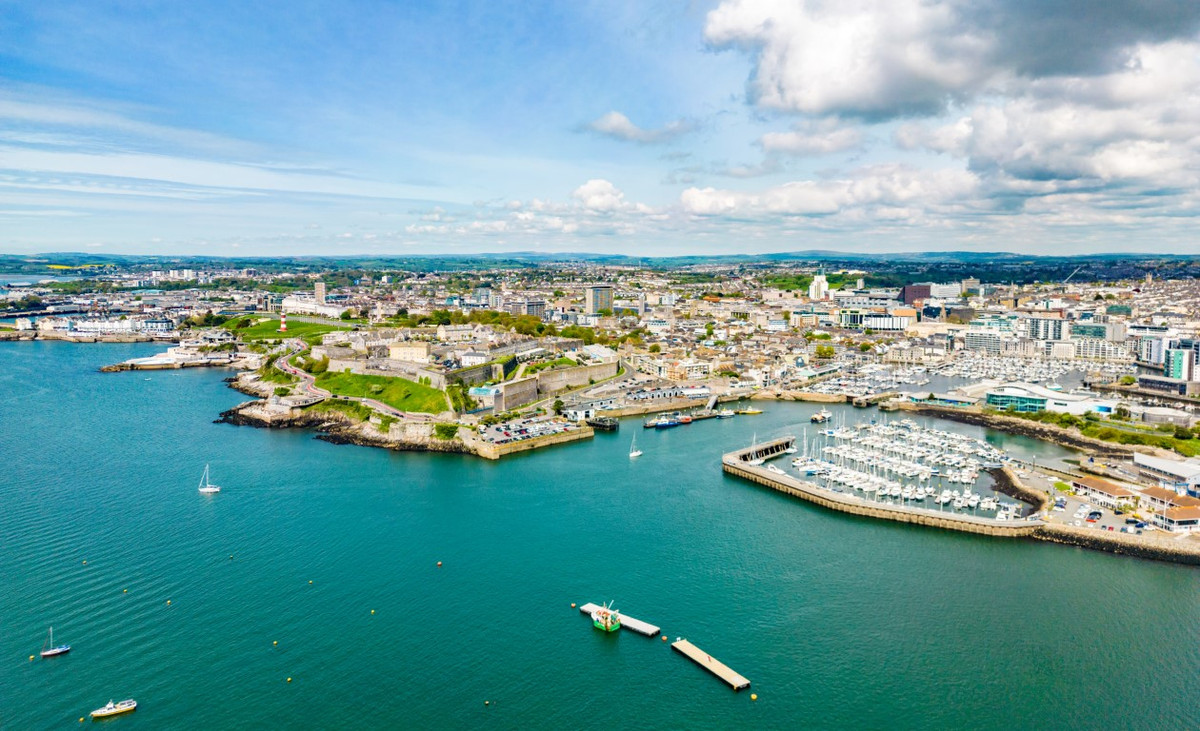 Місто Плімут