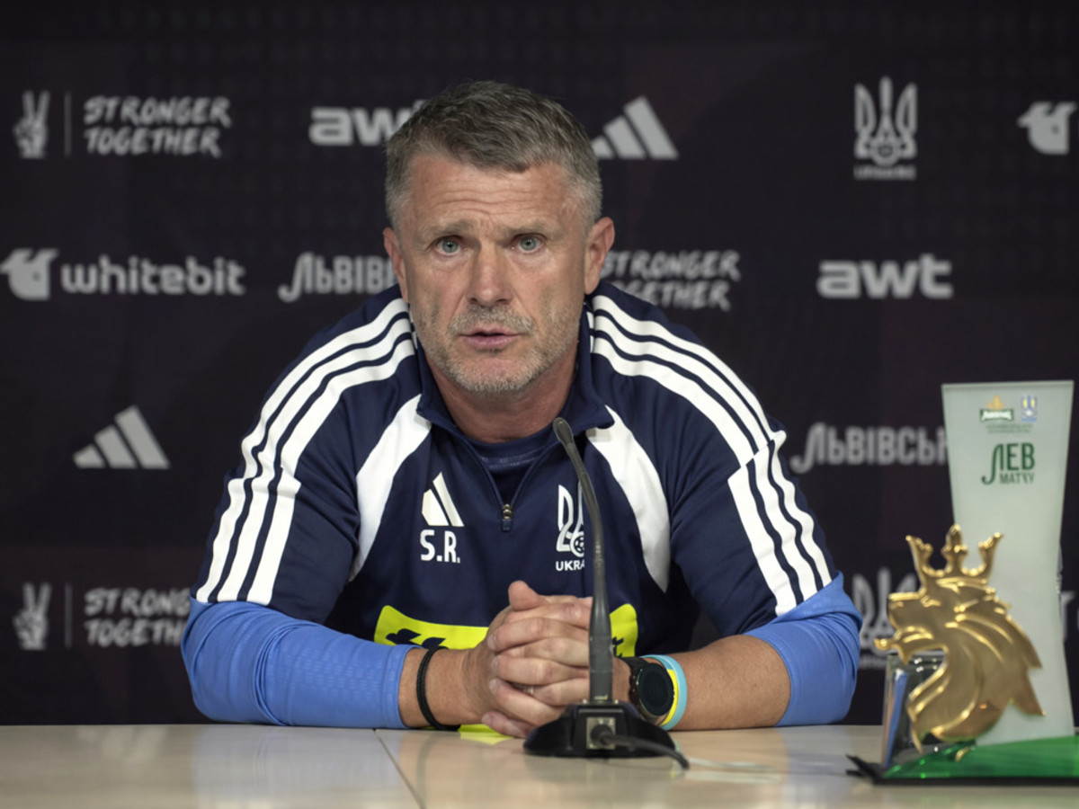 Сергій Ребров