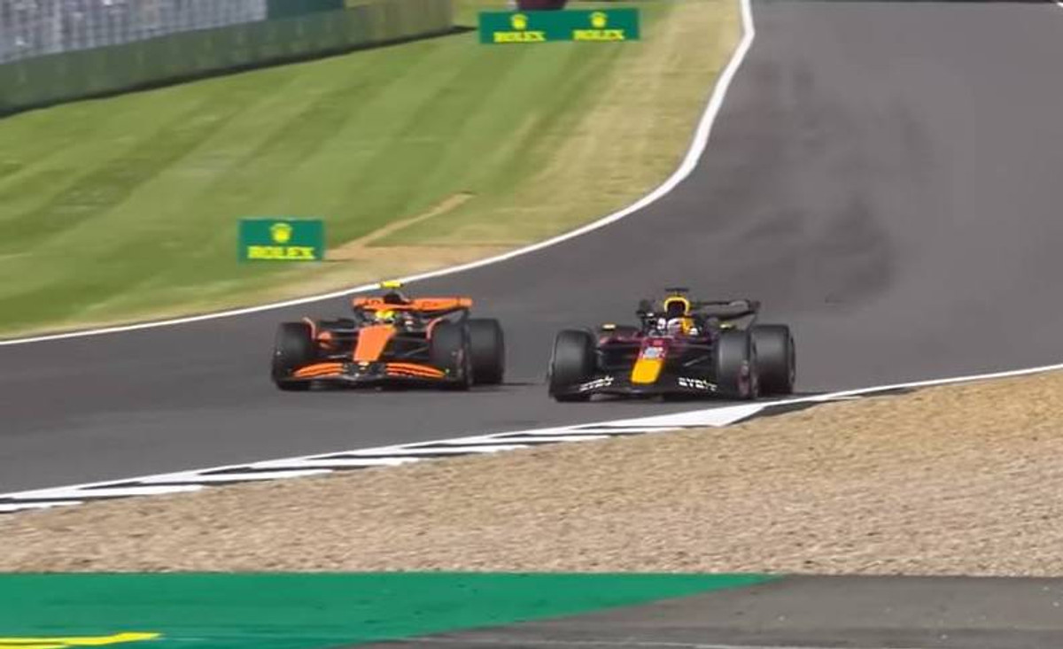 Макс Ферстаппен обгоняет Ландо Норриса на Гран-при Великобритании 2024