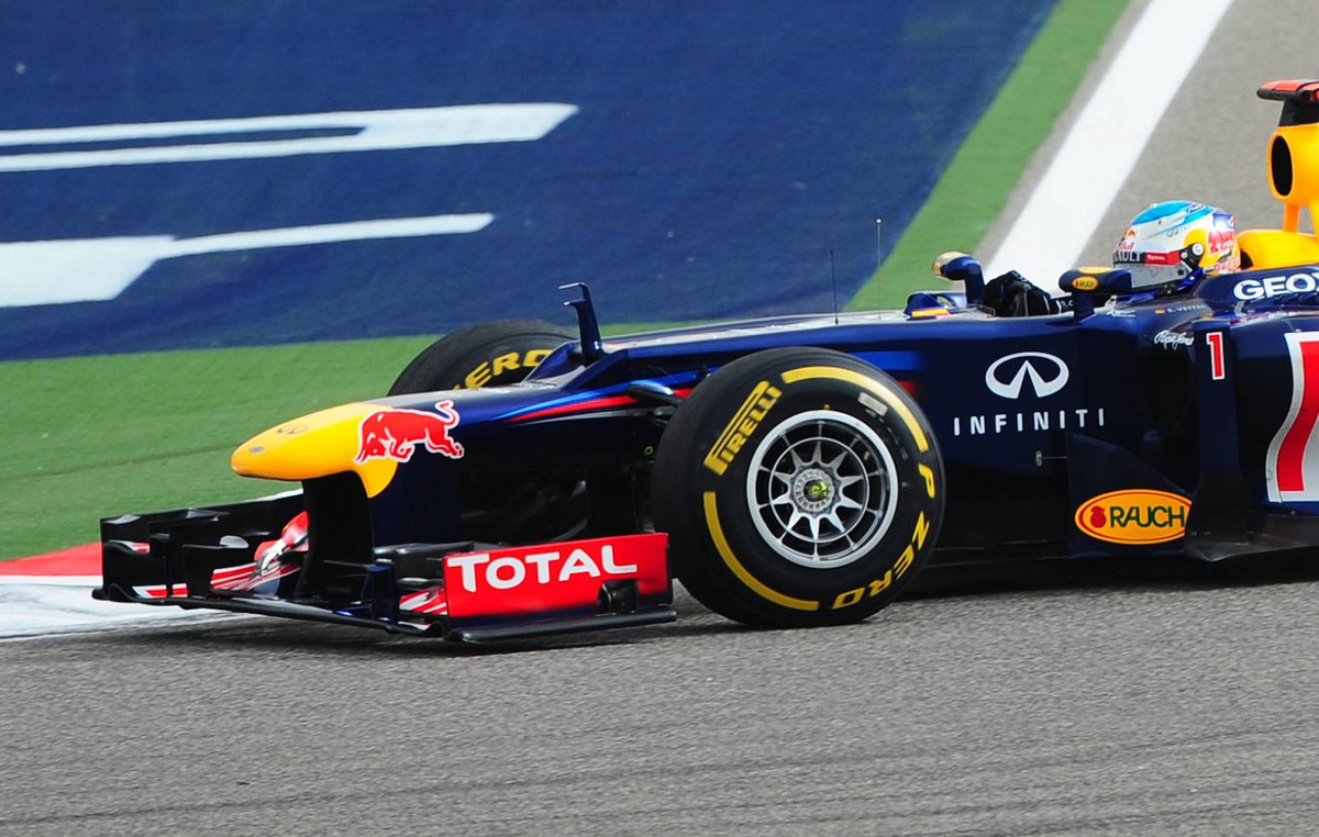 Колесо Pirelli на болиде Себастьяна Феттеля