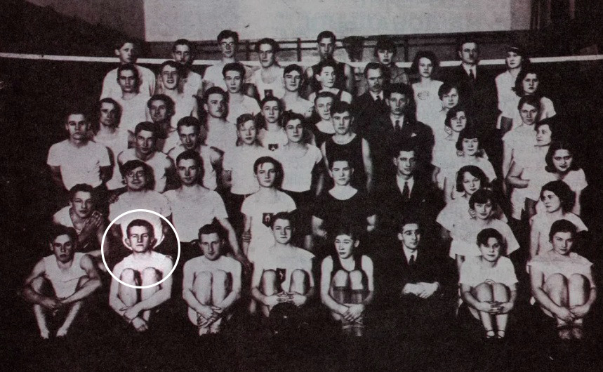 Шухевич серед юних волейболістів, 1920 рік