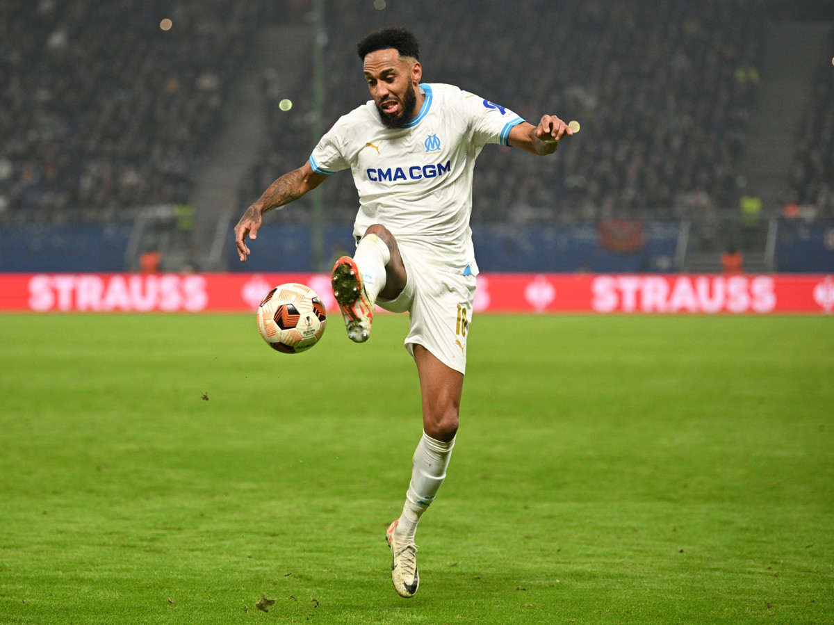 Пьер-Эмеррик Обамеянг