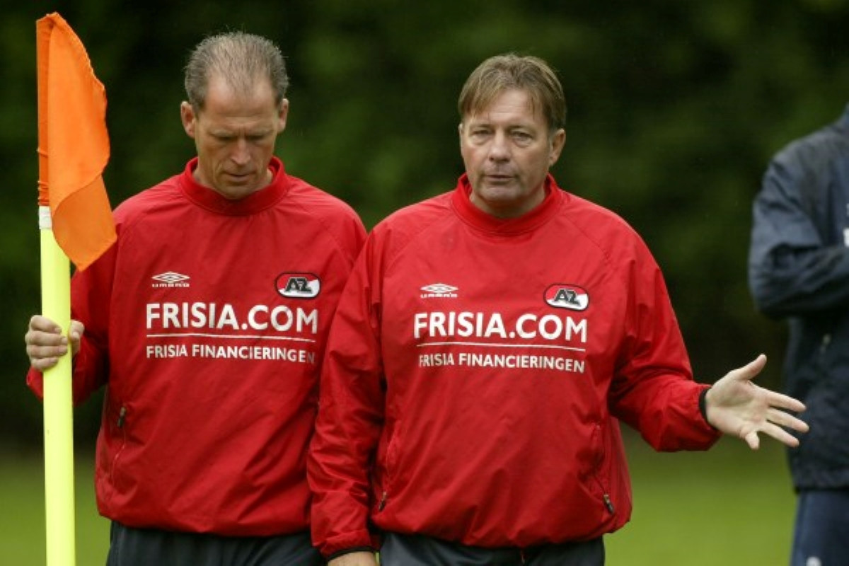 Ко Адріансе (справа)