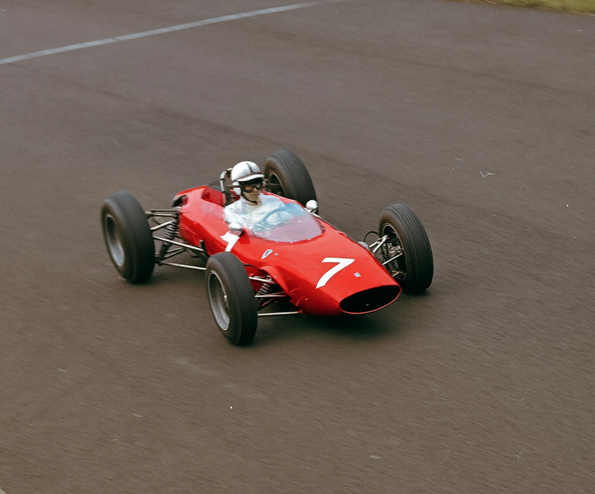 Джон Сёртиз мчится к своей первой победе на Гран-при Германии 1963