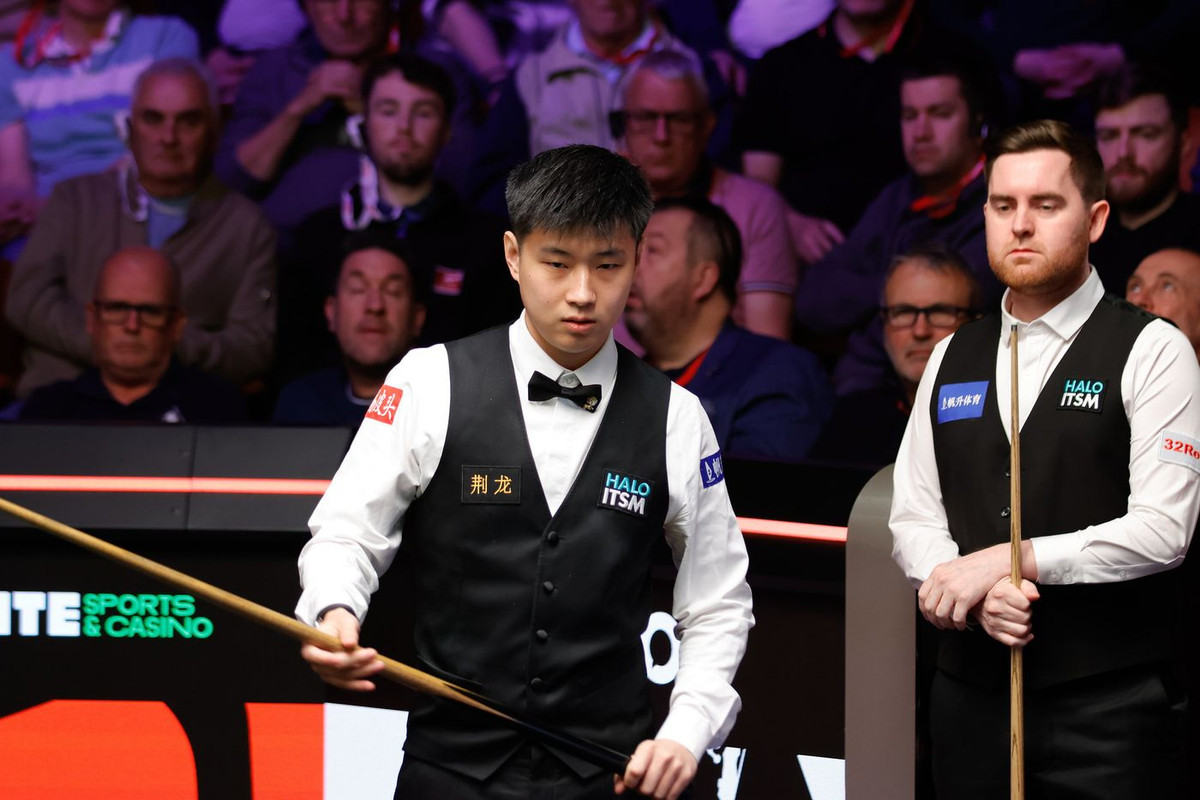 Чжао Сіньтун та Джек Джонс