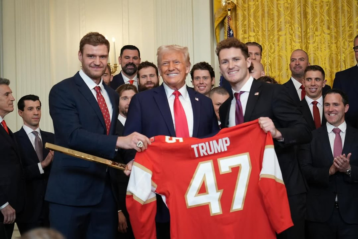 Мэттью Ткачук (справа) с Дональном Трампом