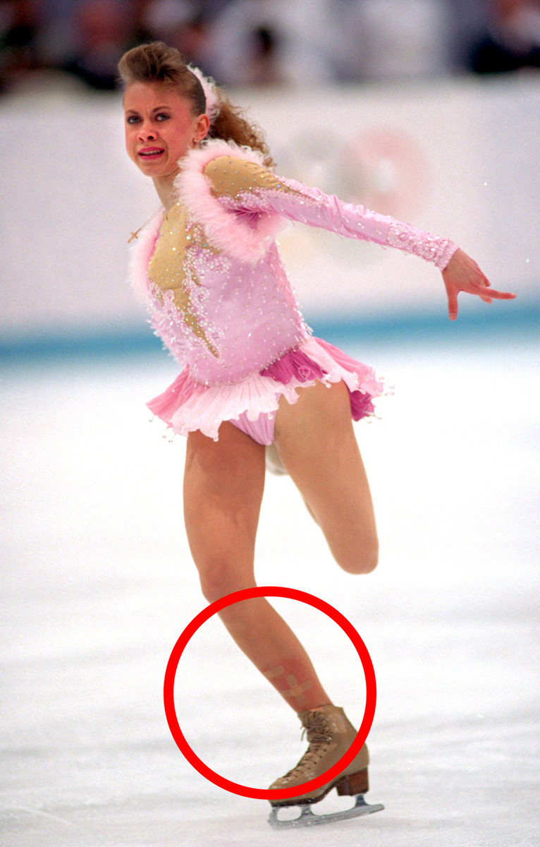 Оксана Баюл заходить на каскад під час довільної програми в Ліллегаммері