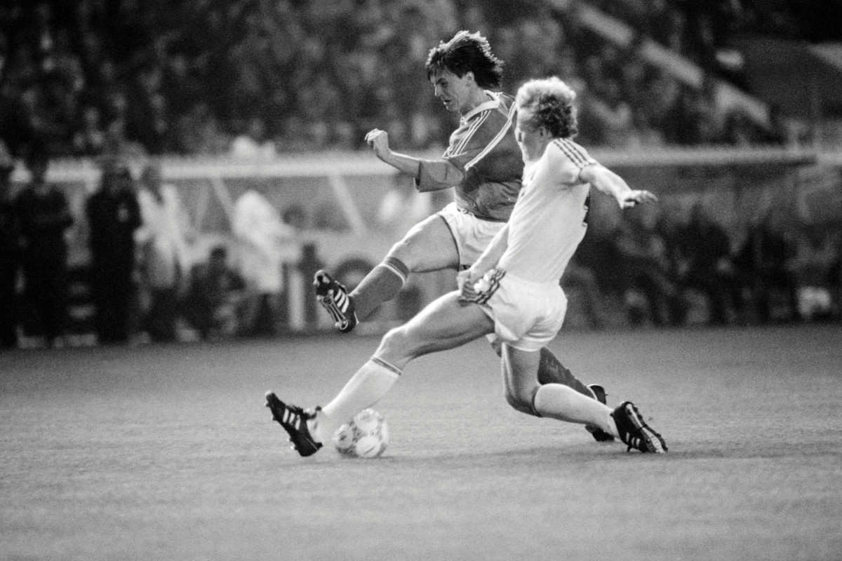 Олег Кузнецов проти Янніка Стопіра