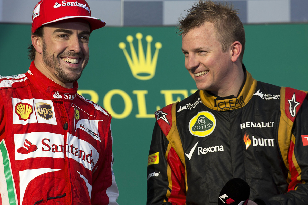Фернандо Алонсо (2 место) и Кими Райкконен (1 место) на подиуме Гран-при Австралии