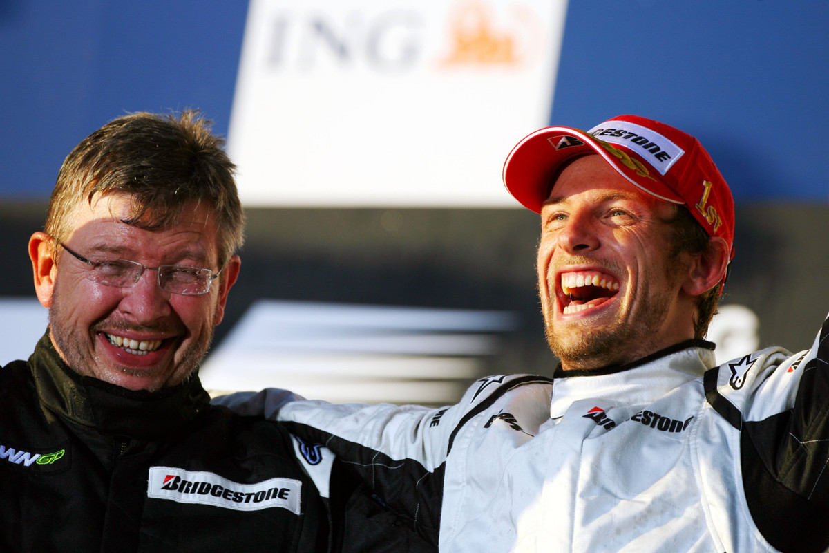 Росс Браун та Дженсон Баттон святкують перемогу на Гран-прі Австралії 2009