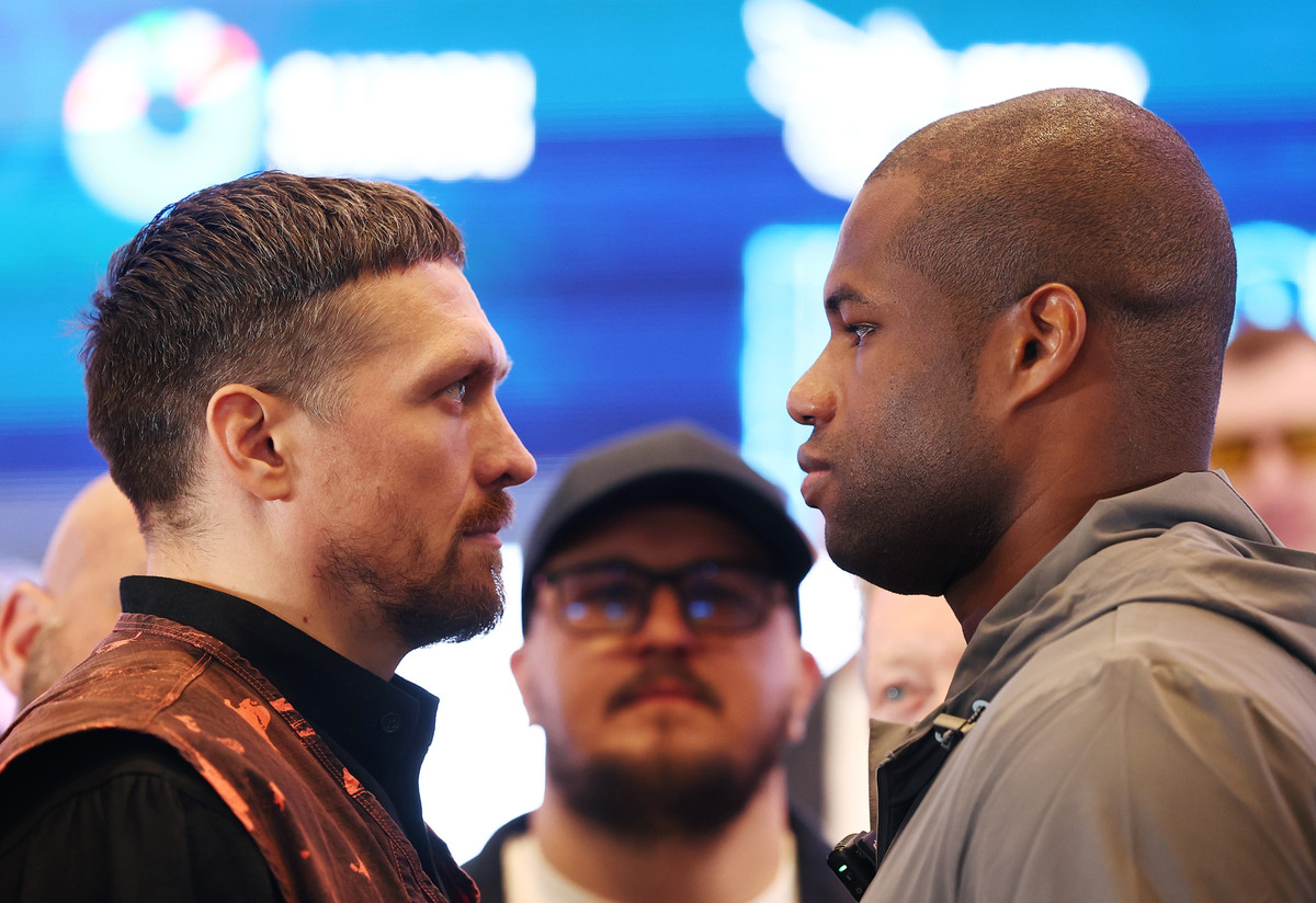 Дуель поглядів Усика та Дюбуа