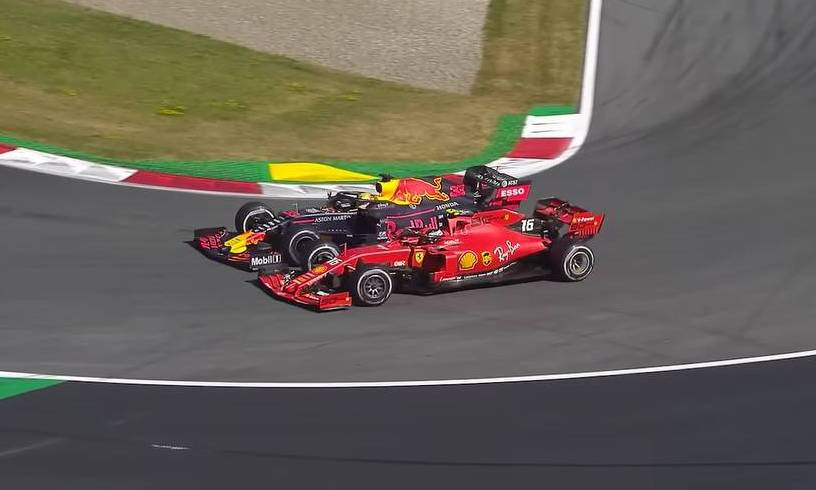 Макс Ферстаппен обгоняет Шарля Леклера на Гран-при Австрии 2019