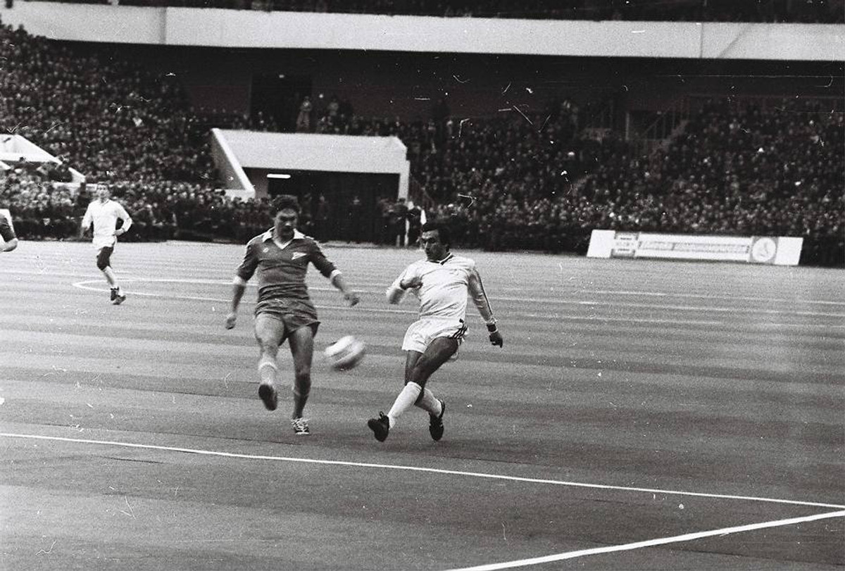 Вадим Євтушенко (у білому)