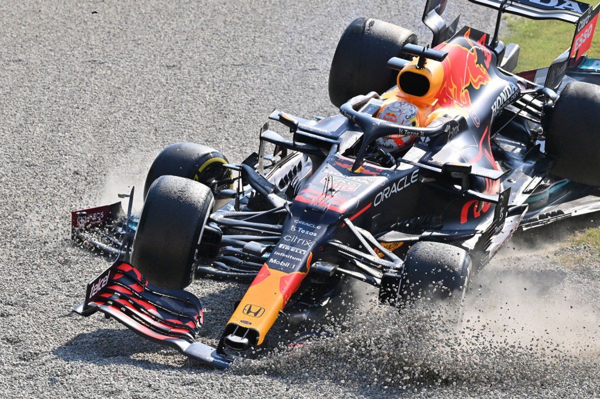 Зіткнення Макса Ферстаппена та Льюїса Гамільтона на Гран-прі Італії 2021